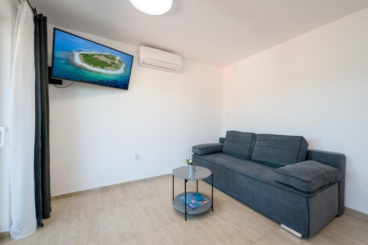 Feel Dugi Otok Apartments Ллука Экстерьер фото