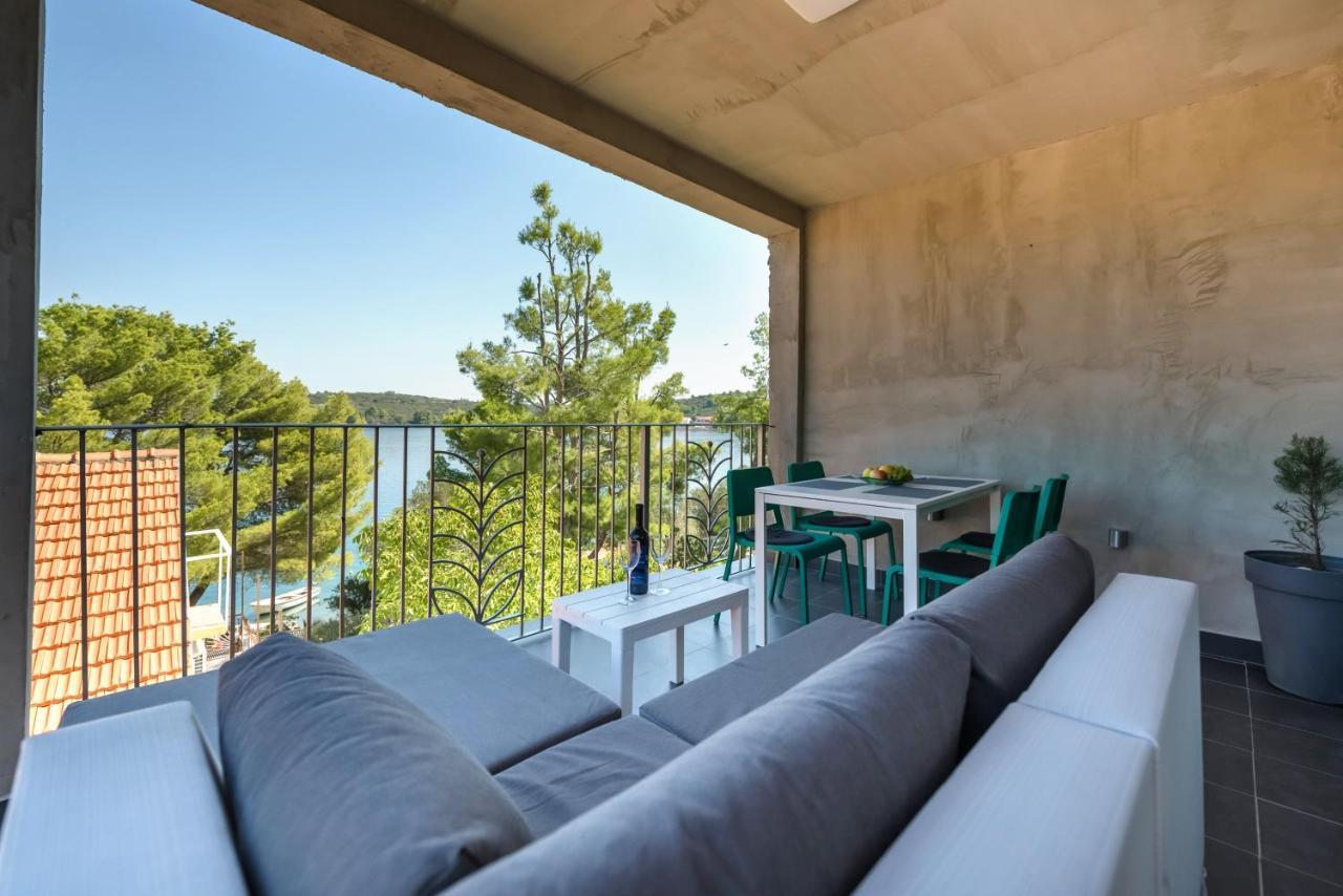 Feel Dugi Otok Apartments Ллука Экстерьер фото